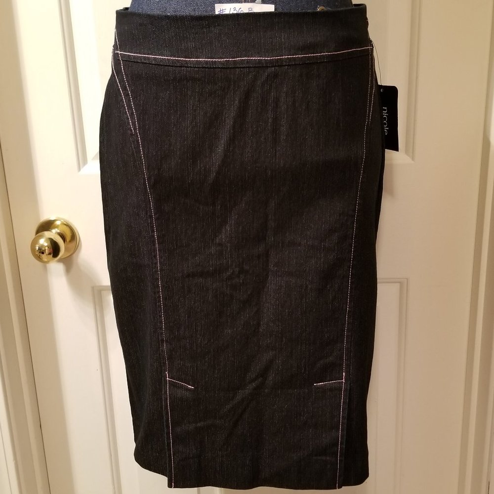 ✅#136B NWT Nicole by Michelle Miller Denim Skirt 4